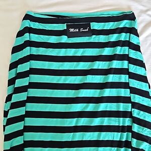 Teal and black nursing cover